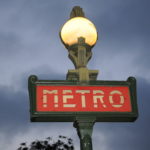 Línsegna del metrò a Parigi